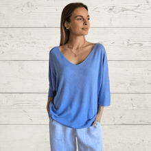 Cargar imagen en el visor de la galería, Sweater Italiano escote en V, color Jacinto
