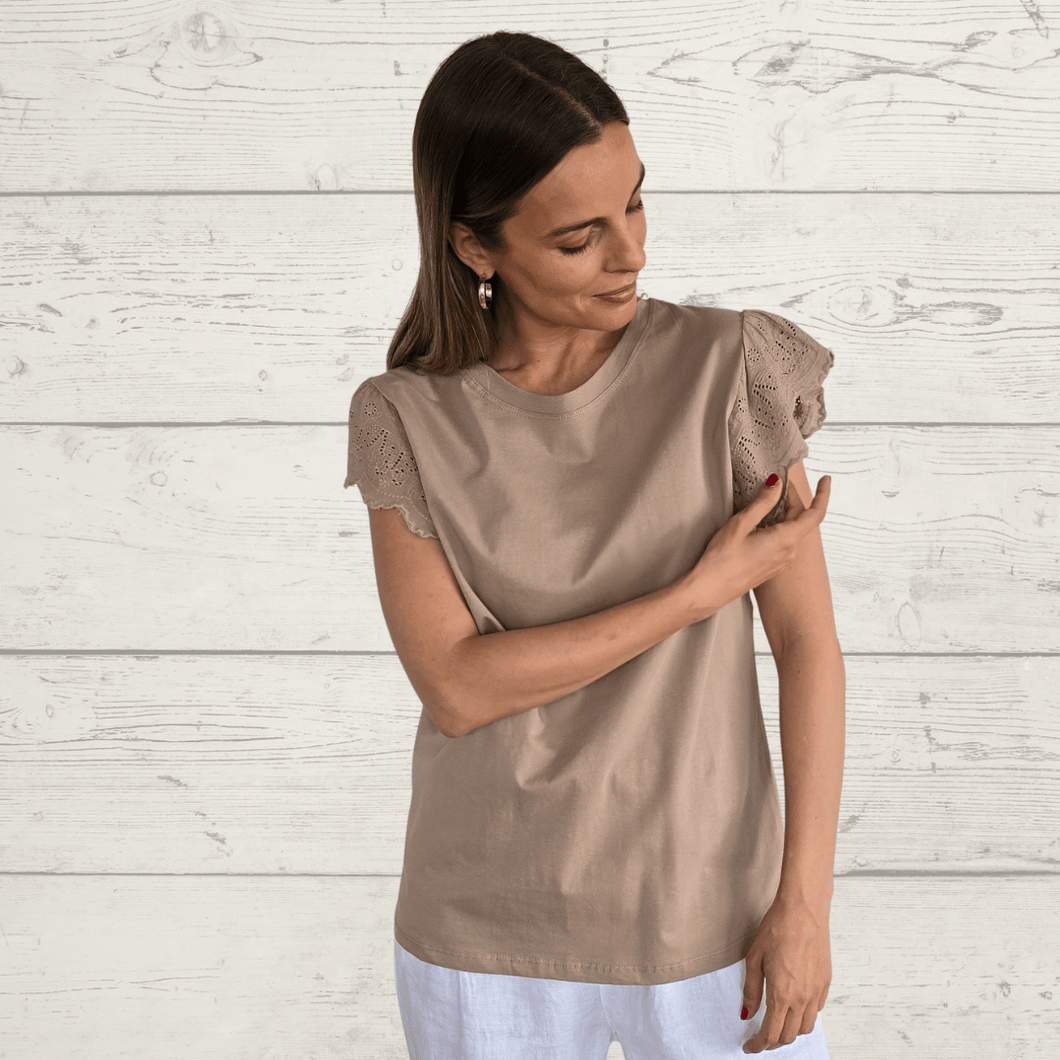 Polera con manga Bordada, color Tostado