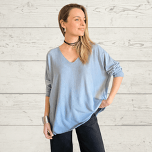 Cargar imagen en el visor de la galería, Sweater Italiano delgado, color Celeste
