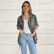 Cargar imagen en el visor de la galería, Chaqueta Bordada, color Gris
