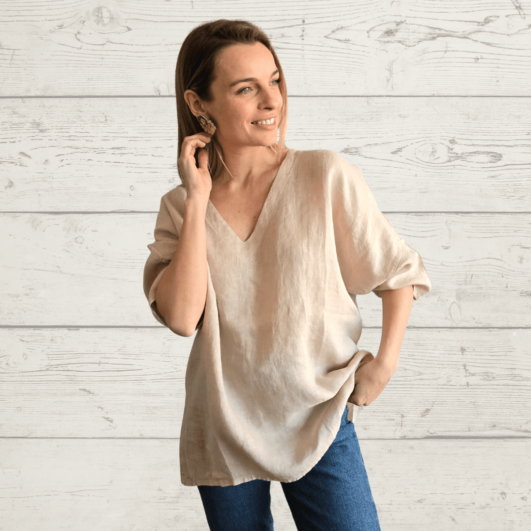 Blusa de Lino Italiano escote en V, color Beige