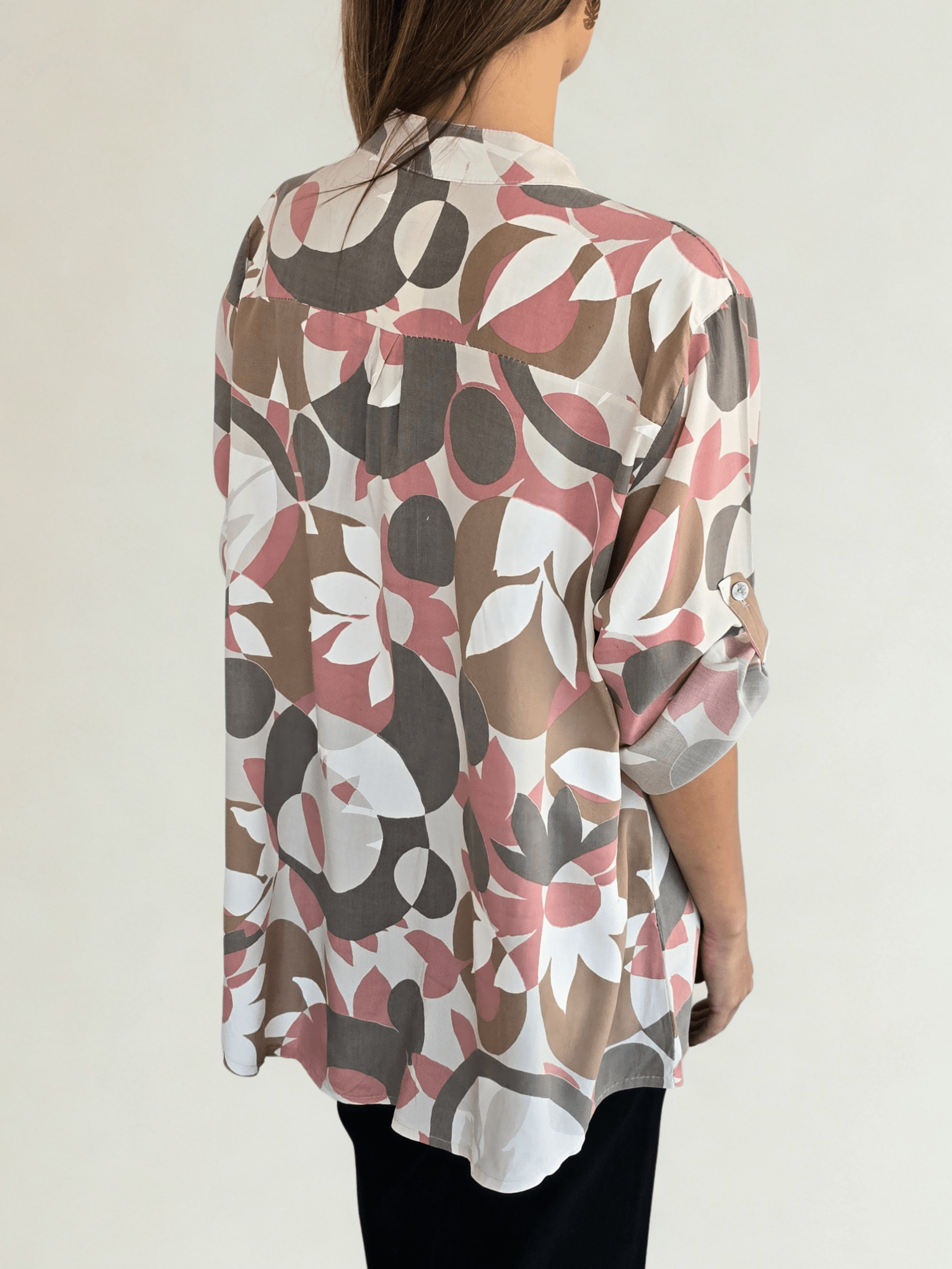 Blusa Italiana estampada, fondo Beige
