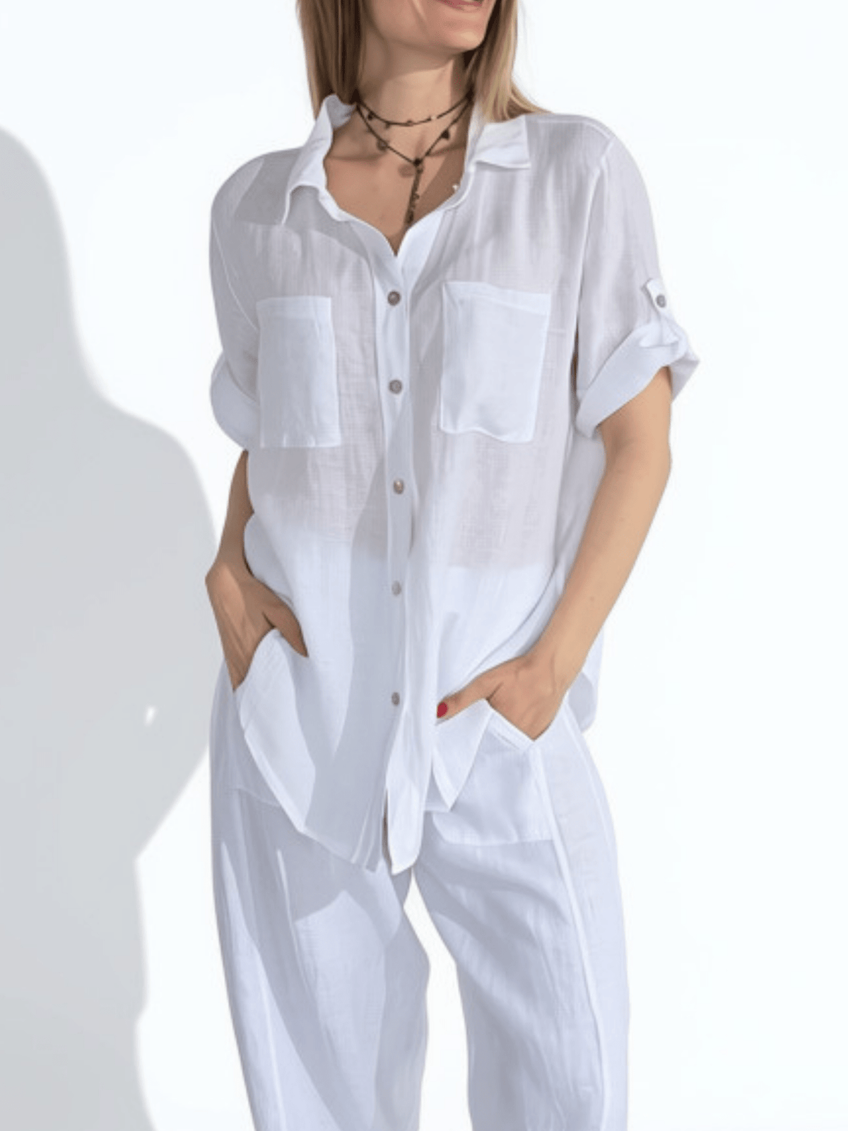 Blusa Italiana 100% Lino dos Bolsillos, color Blanco