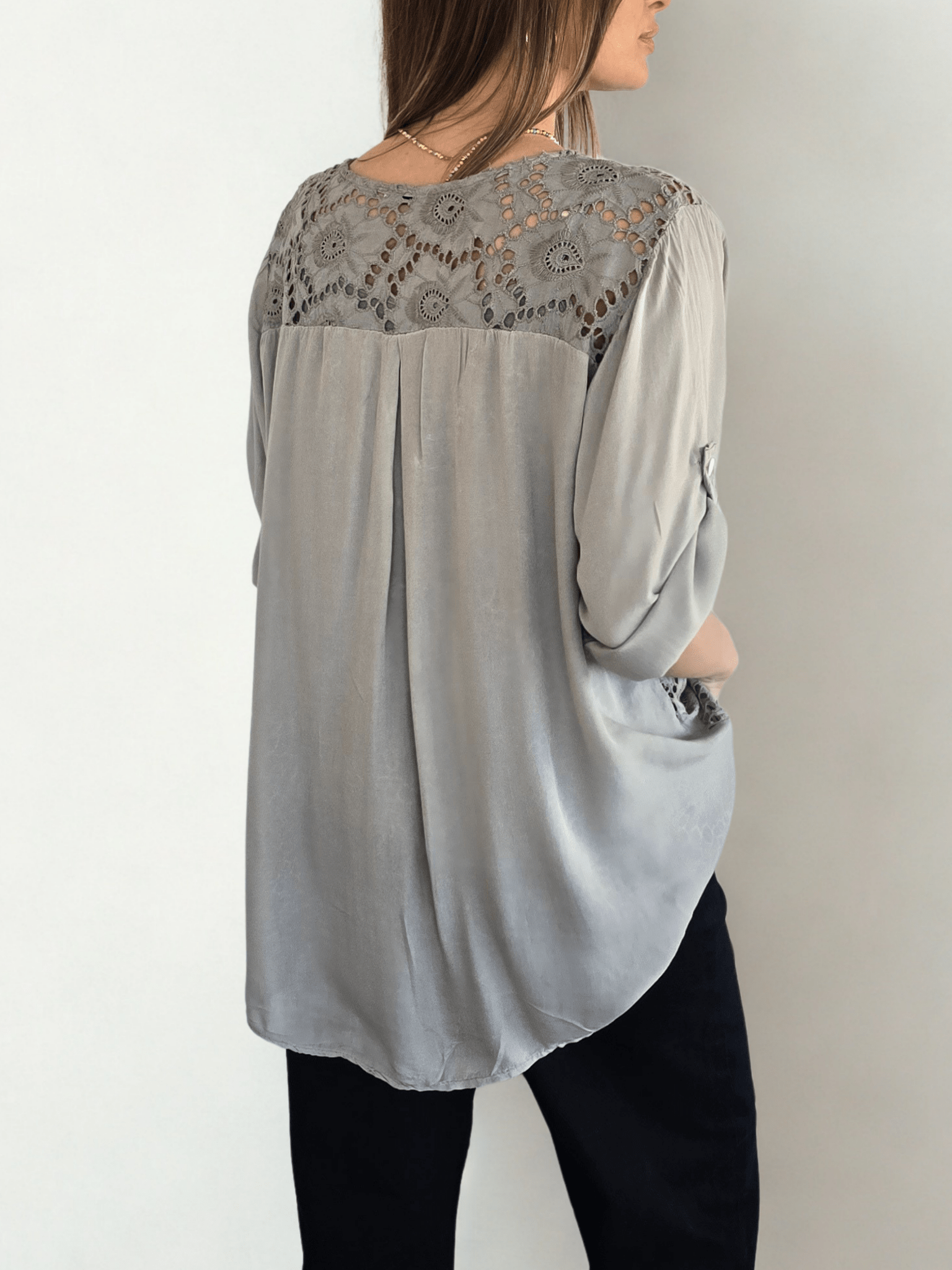 Blusa Italiana Macramé con Polera, color Taupe