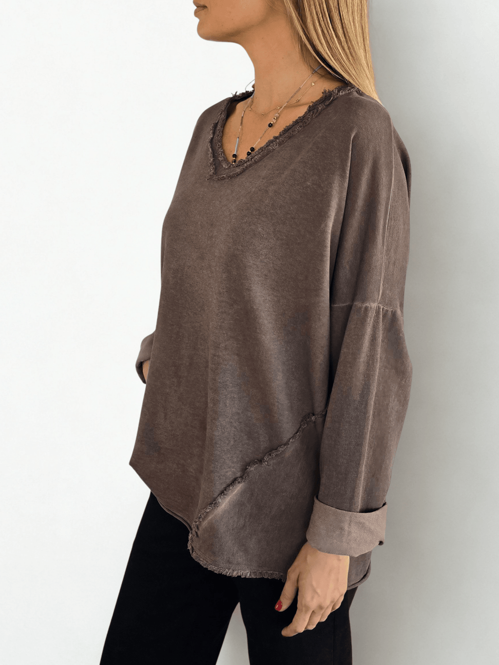 Sweater Polerón Teñido con desflecado, color Chocolate