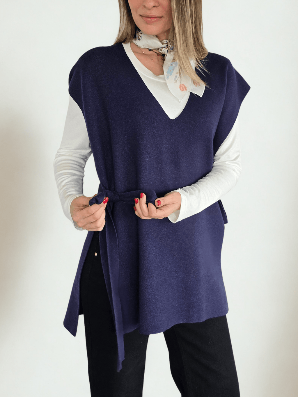 Sweater sin Mangas Lazo, color Azul Marino