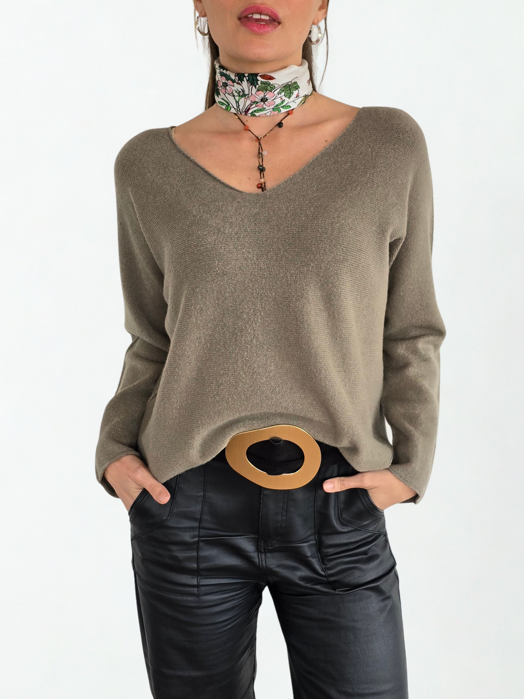 Sweater Italiano Escote en V, color Tostado