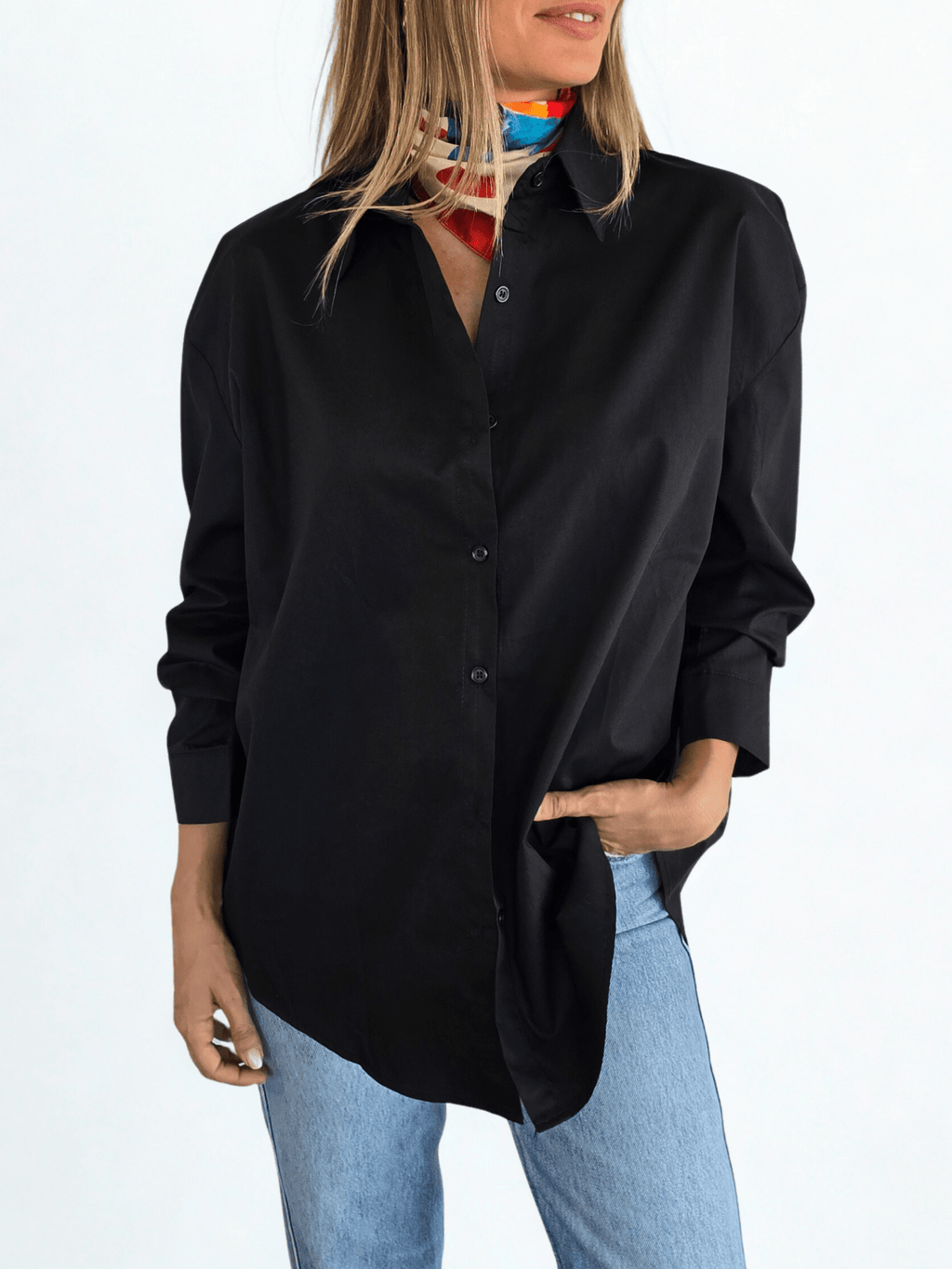 Blusa básica, color Negro