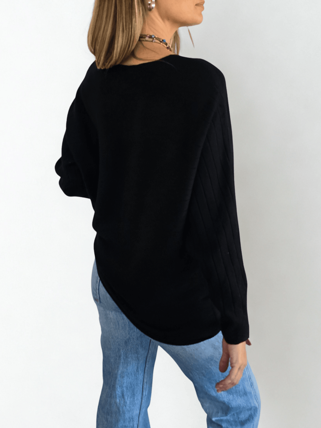 Sweater Murciélago, color Negro