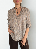 Blusa Italiana Animal Print, fondo Taupe