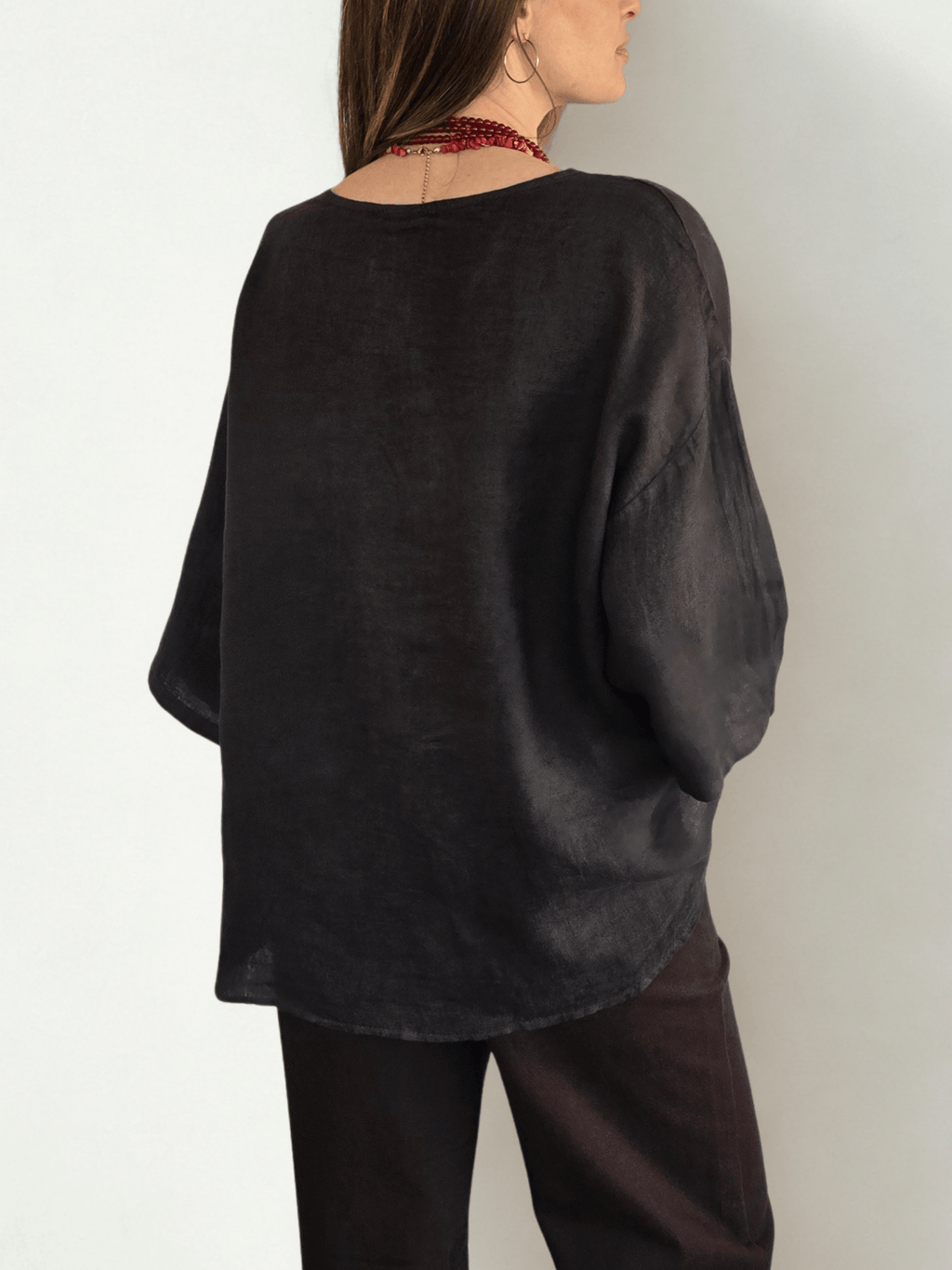 Blusa Italiana 100% Lino, dos botones, color Café