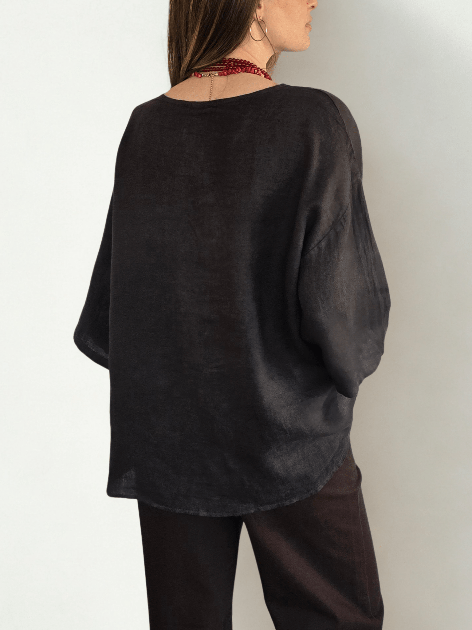 Blusa Italiana 100% Lino, dos botones, color Café