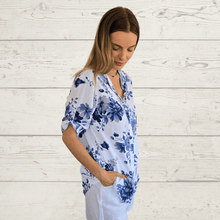 Cargar imagen en el visor de la galería, Blusa Italiana Siena estampada, fondo Blanco
