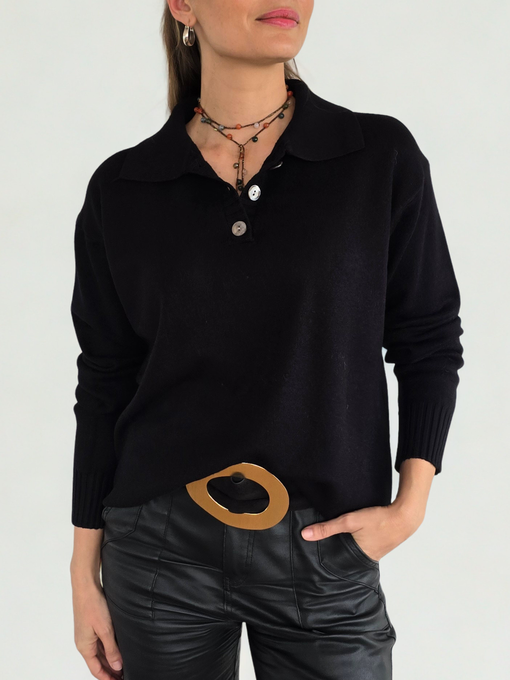 Sweater Tres Botones, color Negro
