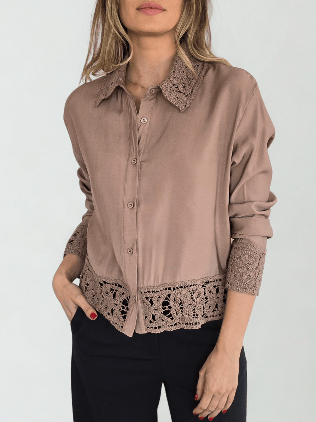Blusa con Macramé, color Chocolate