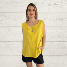 Cargar imagen en el visor de la galería, Blusa Italiana un botón , color oro
