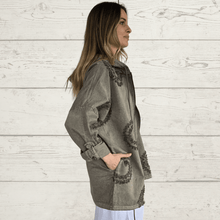 Cargar imagen en el visor de la galería, Chaqueta Italiana Bordada, color Chocolate
