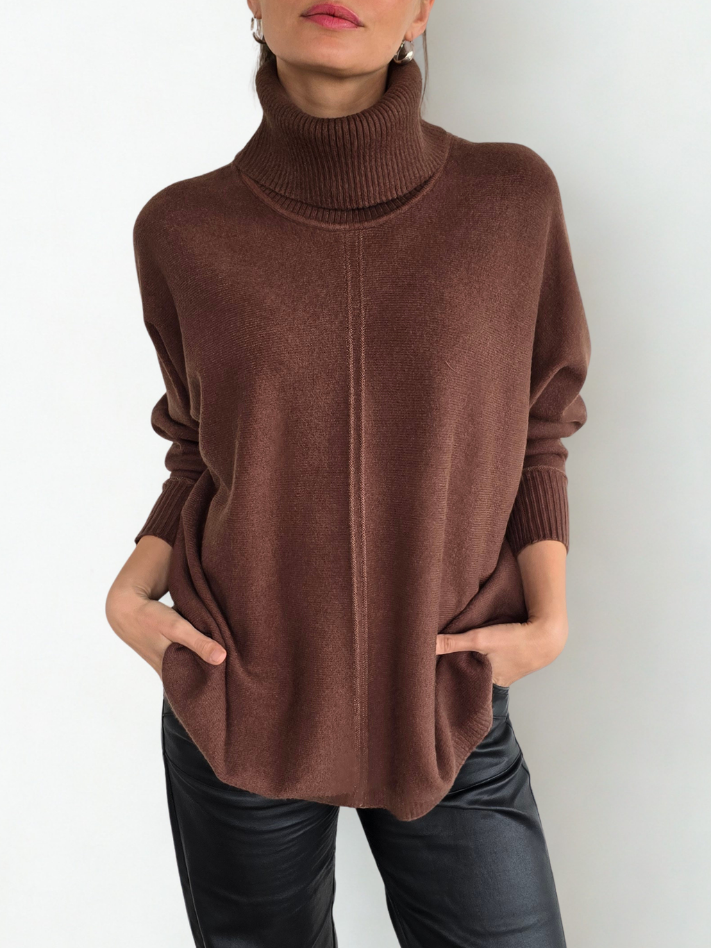 Sweater cuello subido Ribete, color Chocolate