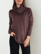 Sweater Cuello Subido, color Chocolate