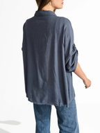 Blusa Bolsillos Desflecados, color Azul Jeans