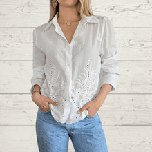 Cargar imagen en el visor de la galería, Blusa Bordada, color Blanco
