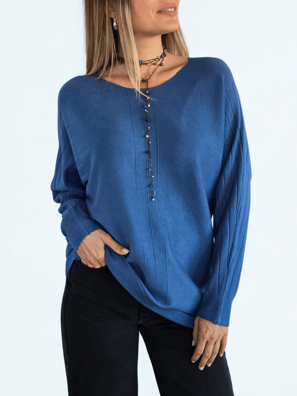 Sweater Murciélago, color Azul