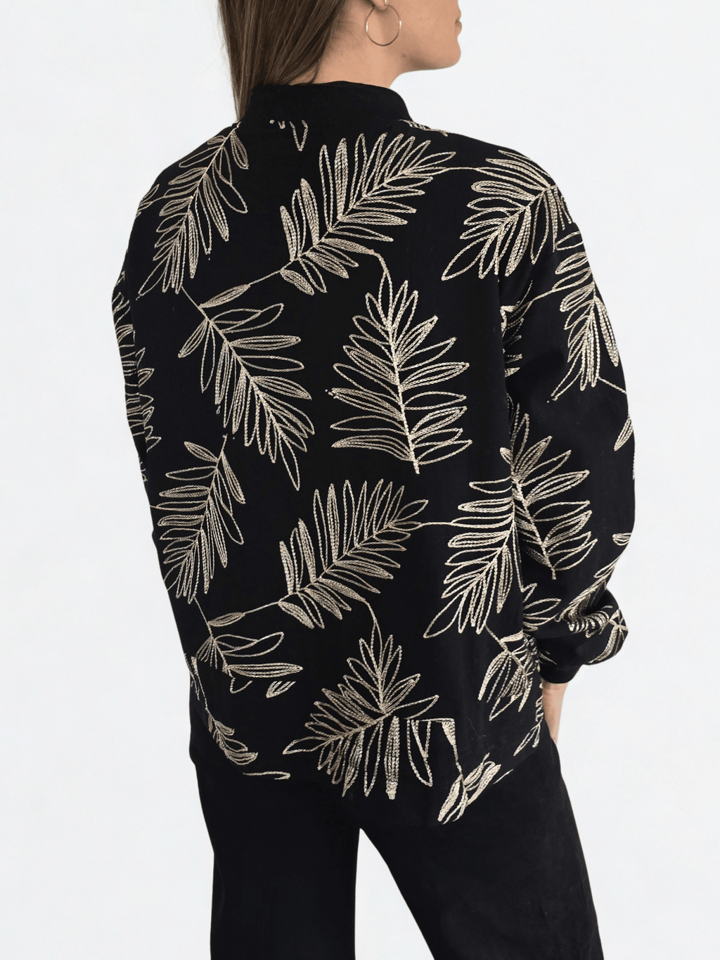 Chaqueta Bomber Bordada, color Negro