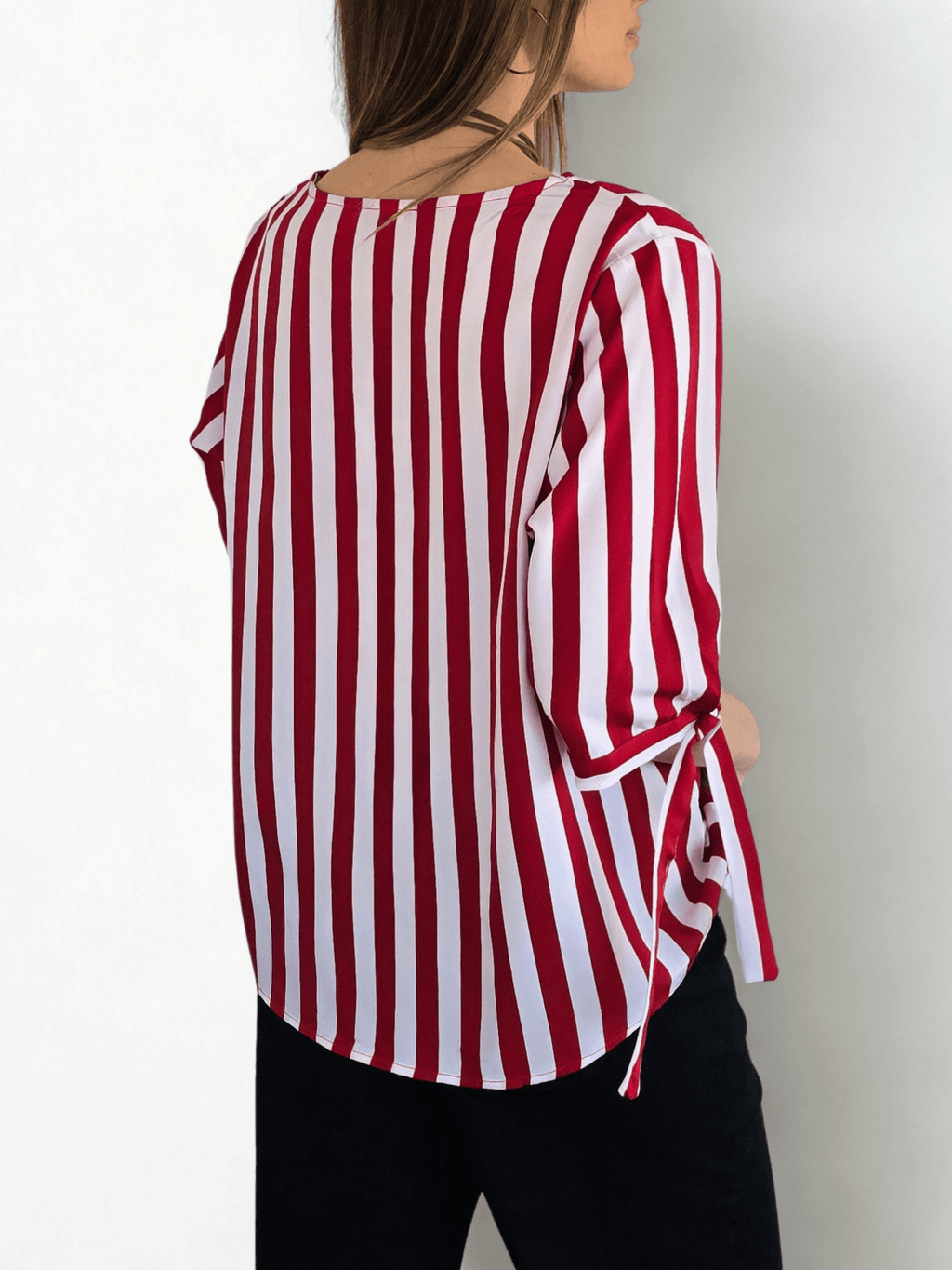 Blusa Rayada escote en V, color Rojo con Blanco
