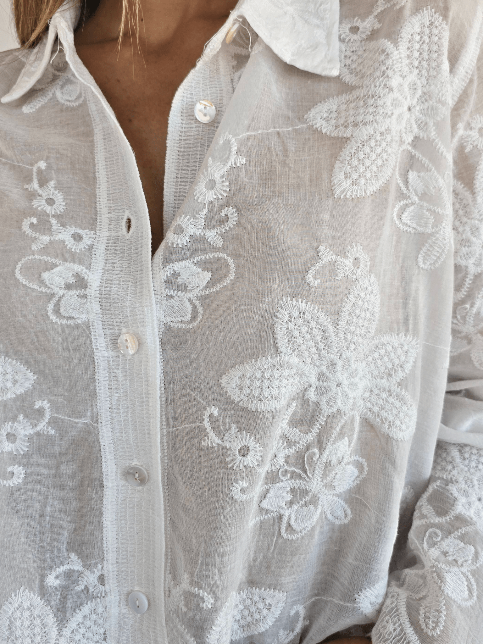 Blusa Bordada, color Blanco