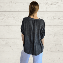 Cargar imagen en el visor de la galería, Blusa Bordada Teñida, color Gris
