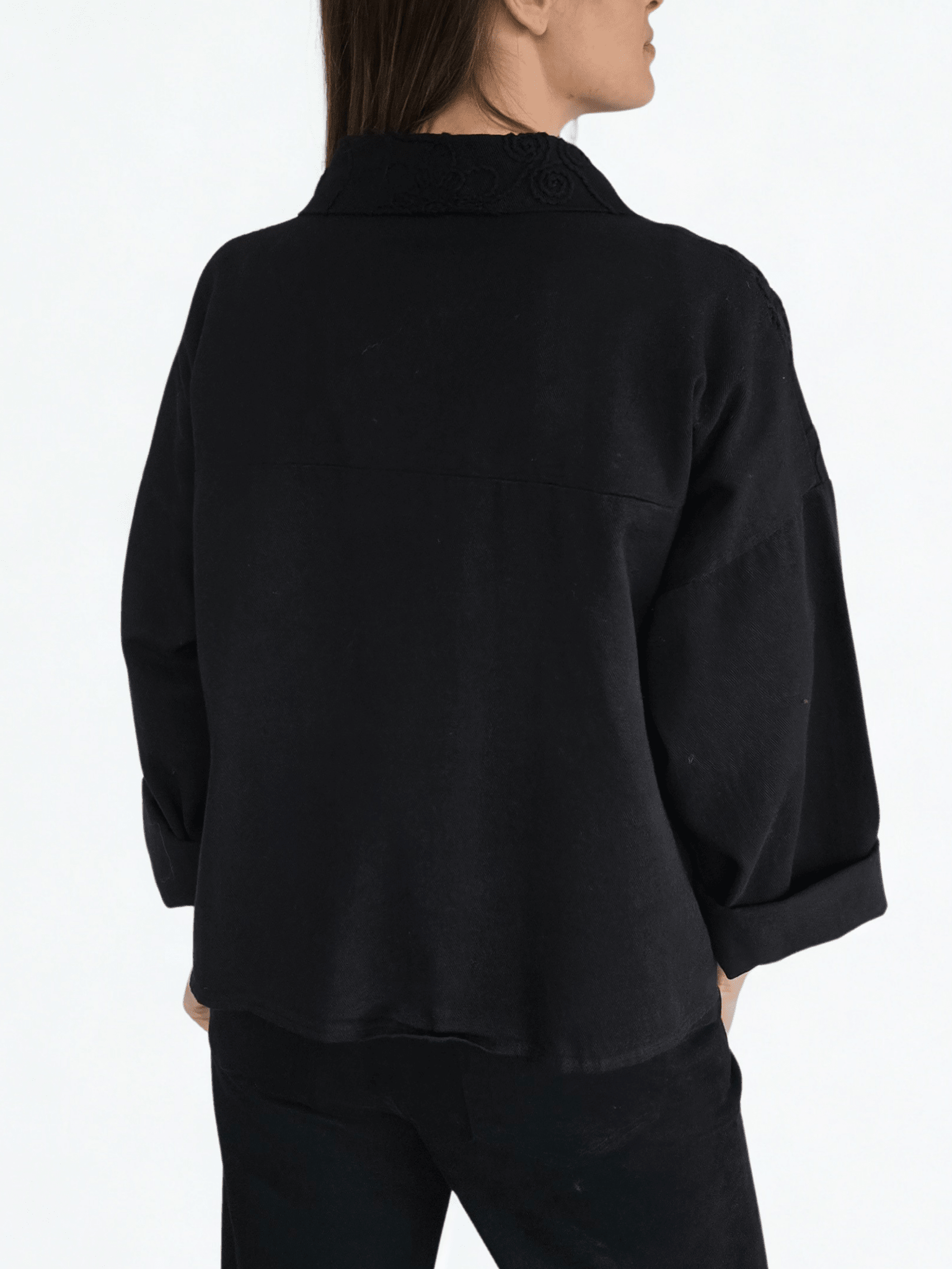 Chaqueta Italiana Botón Strass, color Negro