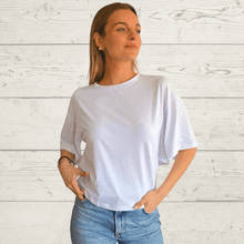 Cargar imagen en el visor de la galería, Polera Italiana con lazo en la espalda, color blanco
