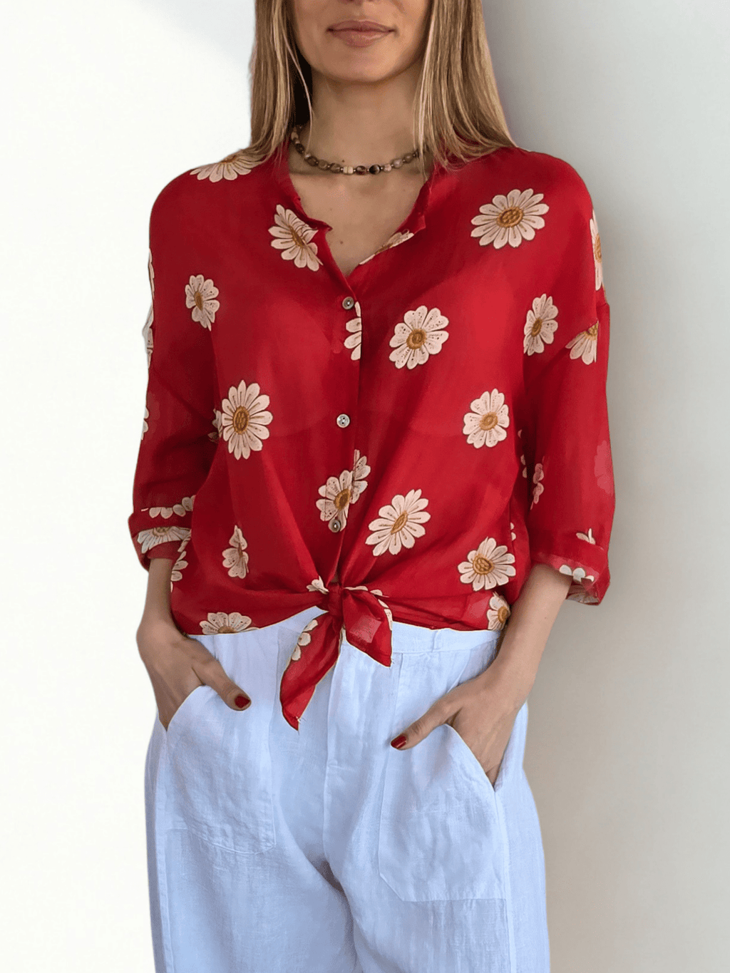 Blusa Italiana con Flores, fondo Rojo