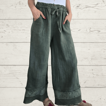 Cargar imagen en el visor de la galería, Pantalón 100% Lino Italiano basta bordada, color Verde
