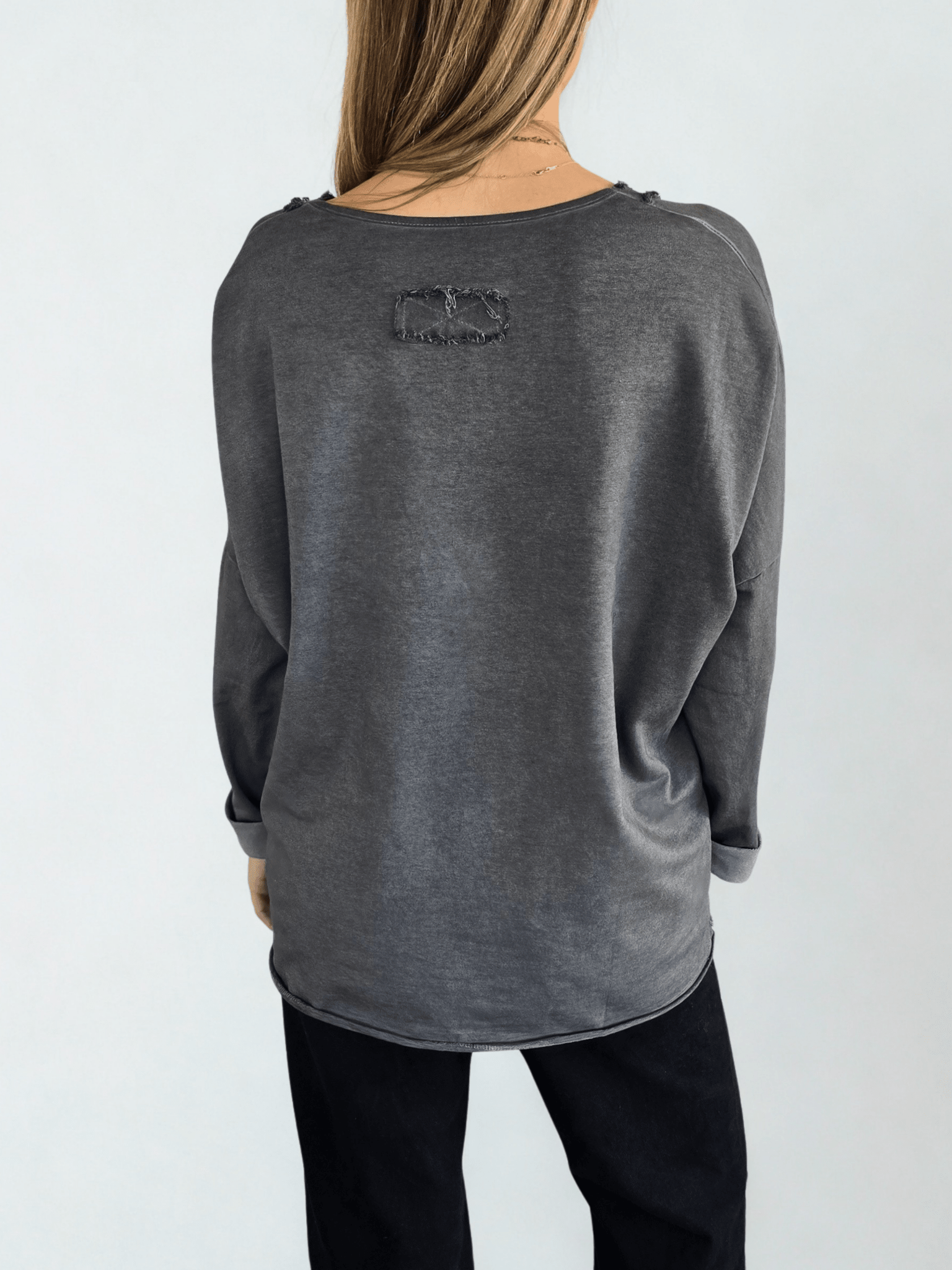 Sweater polerón Teñido con Desflecado, color Gris