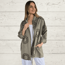 Cargar imagen en el visor de la galería, Chaqueta Italiana Bordada, color Chocolate
