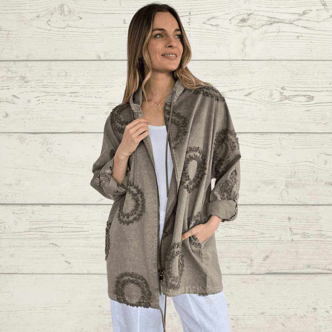 Chaqueta Italiana Bordada, color Chocolate