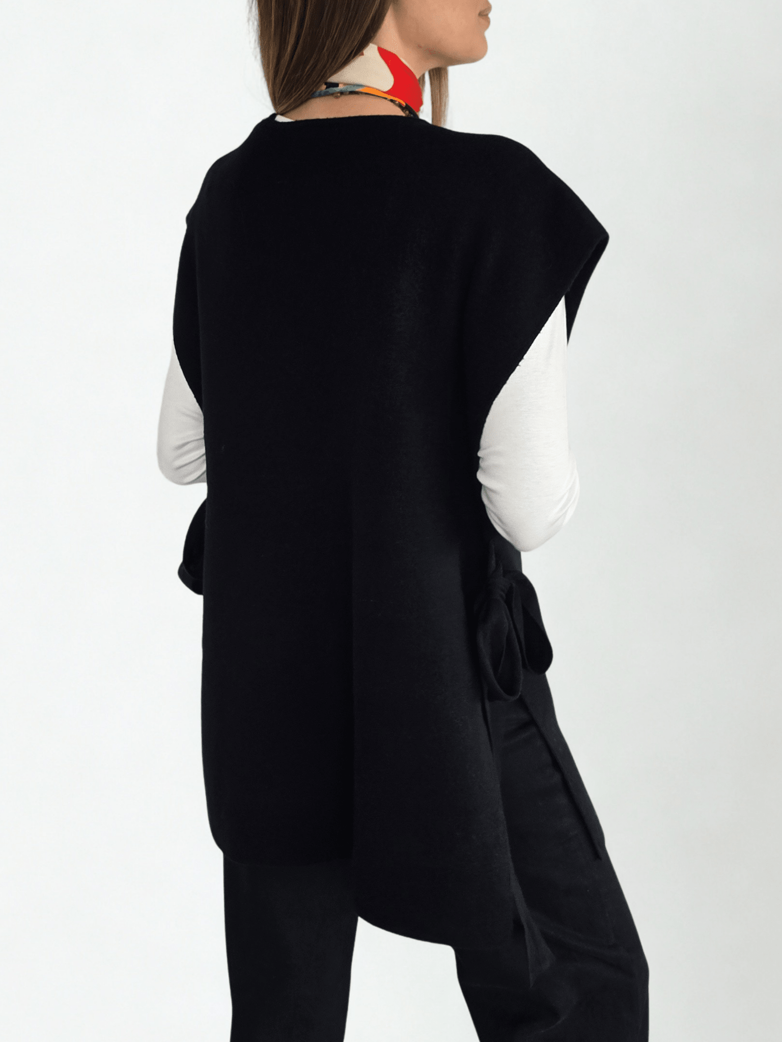 Sweater sin Mangas Lazo, color Negro