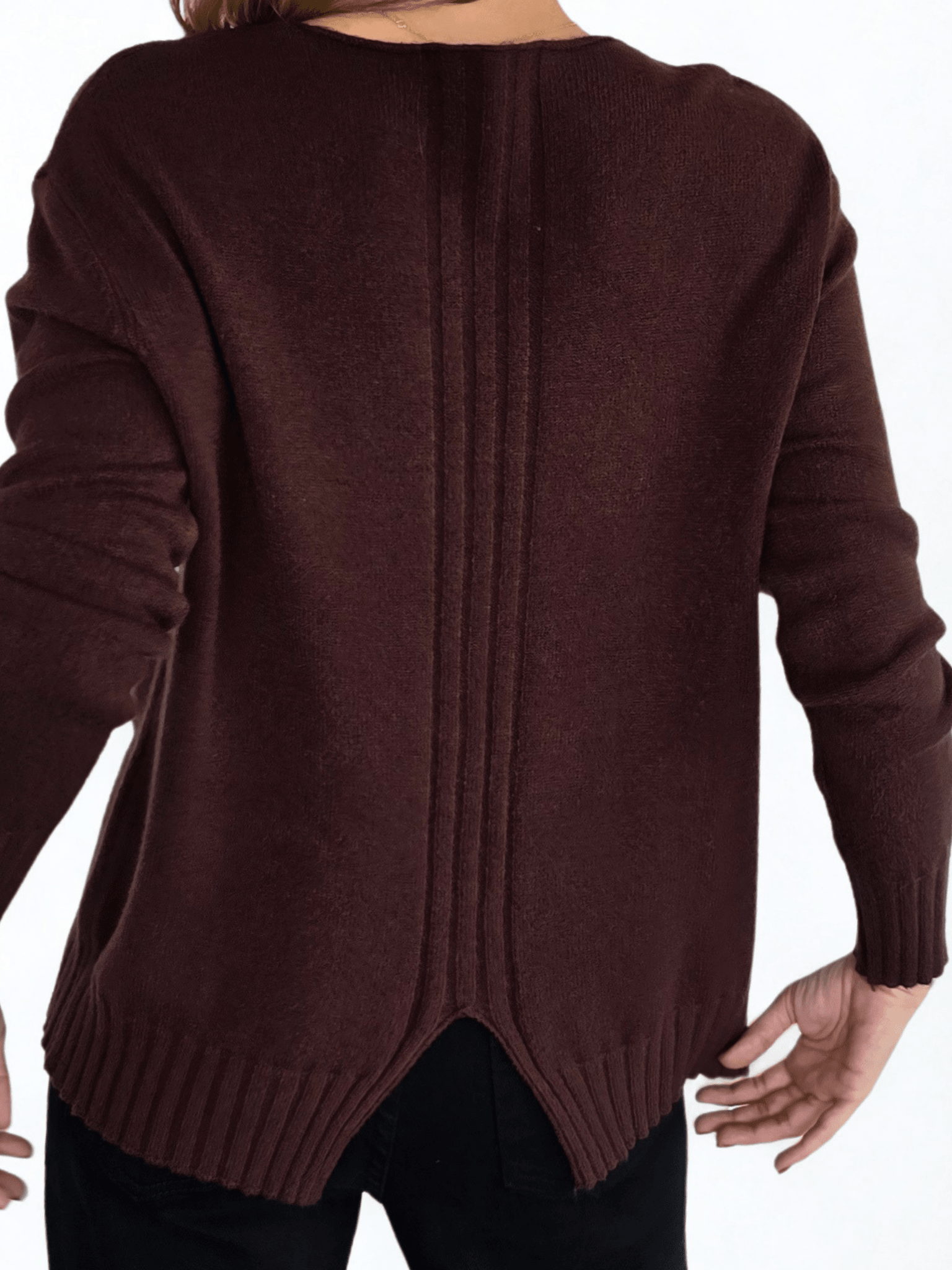 Sweater escote en V con detalle en la espalda, color Chocolate