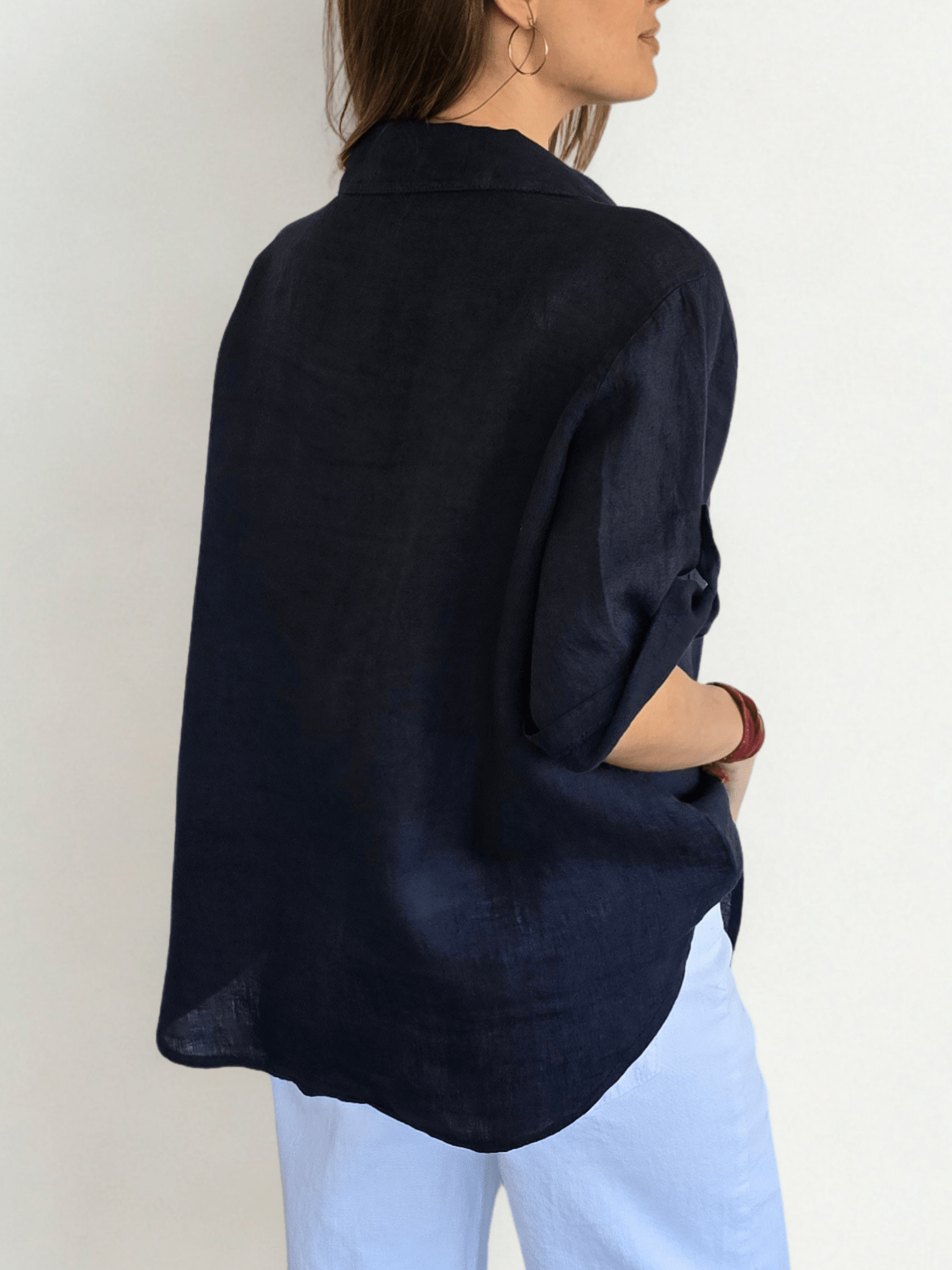 Blusa Italiana 100% Lino dos Bolsillos, color Azul Marino