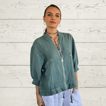 Cargar imagen en el visor de la galería, Chaqueta Bomber 1005 Lino Italiano, color Verde
