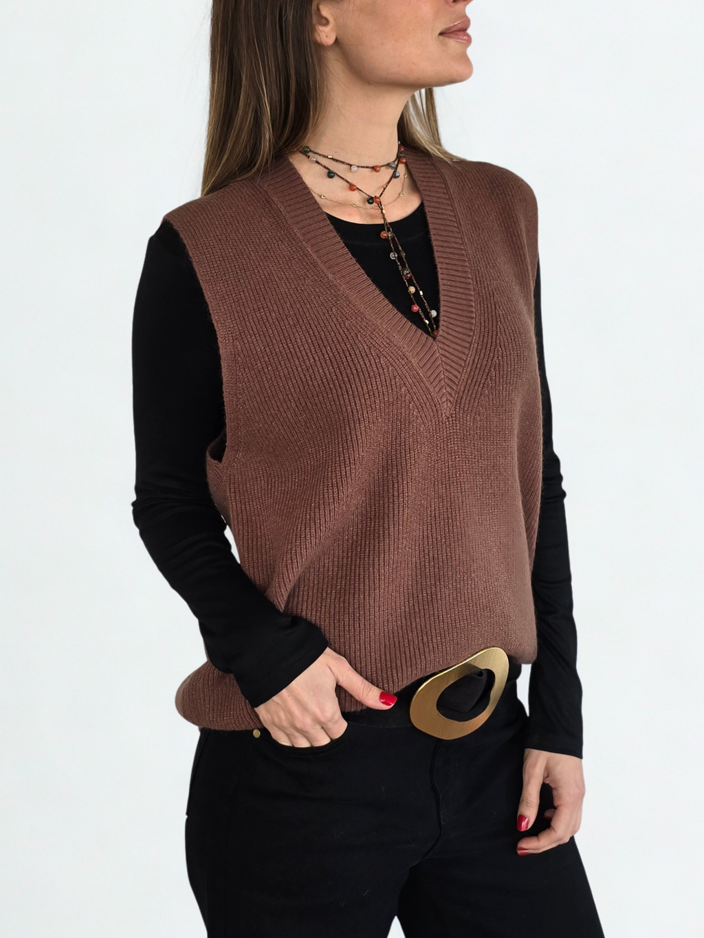 Sweater Sin Mangas escote en V, color Chocolate