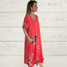 Cargar imagen en el visor de la galería, Vestido estampado escote en V, fondo Coral
