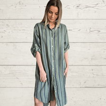 Cargar imagen en el visor de la galería, Vestido 100% Lino Italiano Rayado, color Verde con Azul
