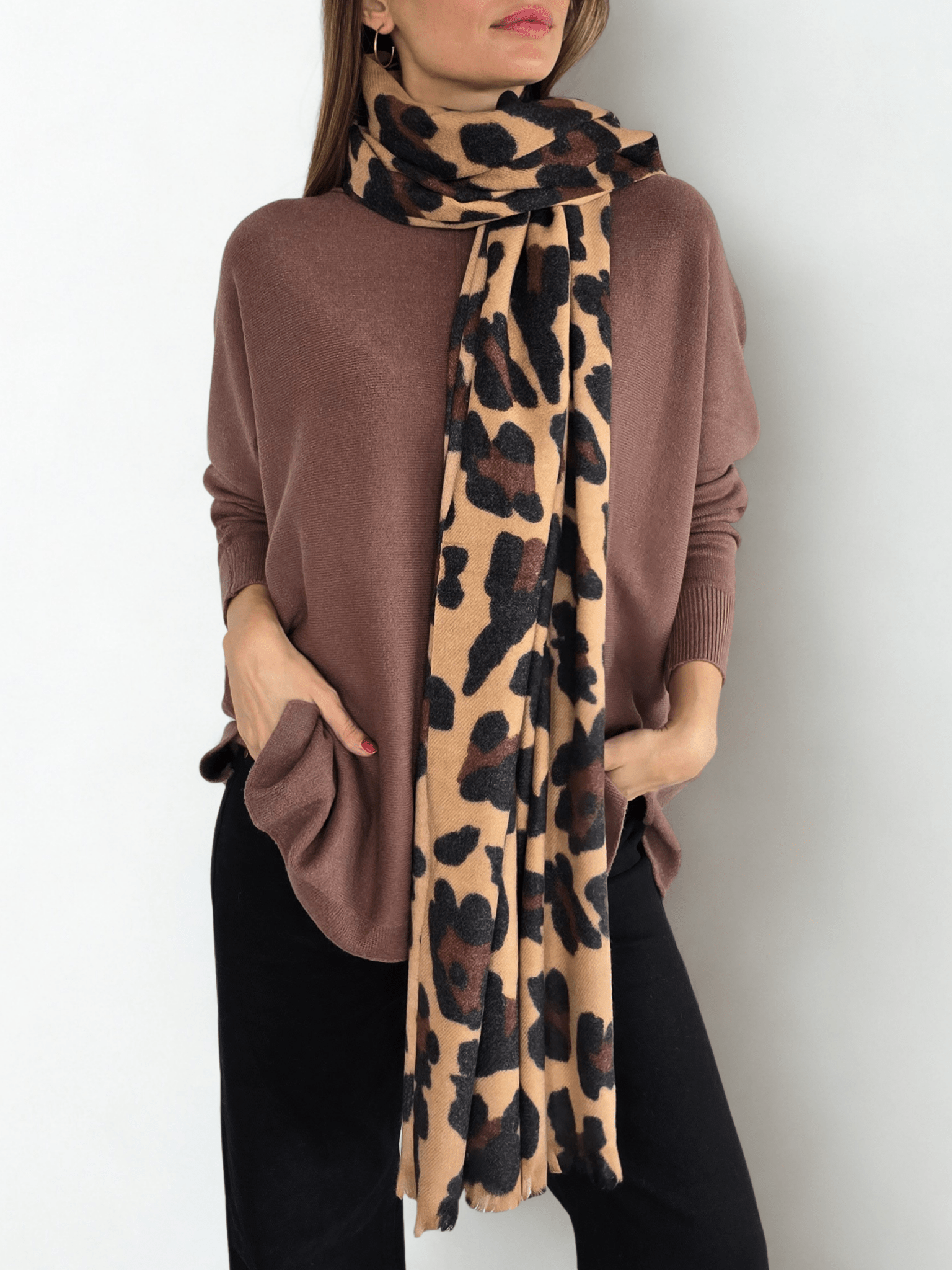 Bufanda Italiana Animal Print, fondo Camel