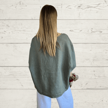 Cargar imagen en el visor de la galería, Blusa de Lino Italiano un bolsillo, color Verde
