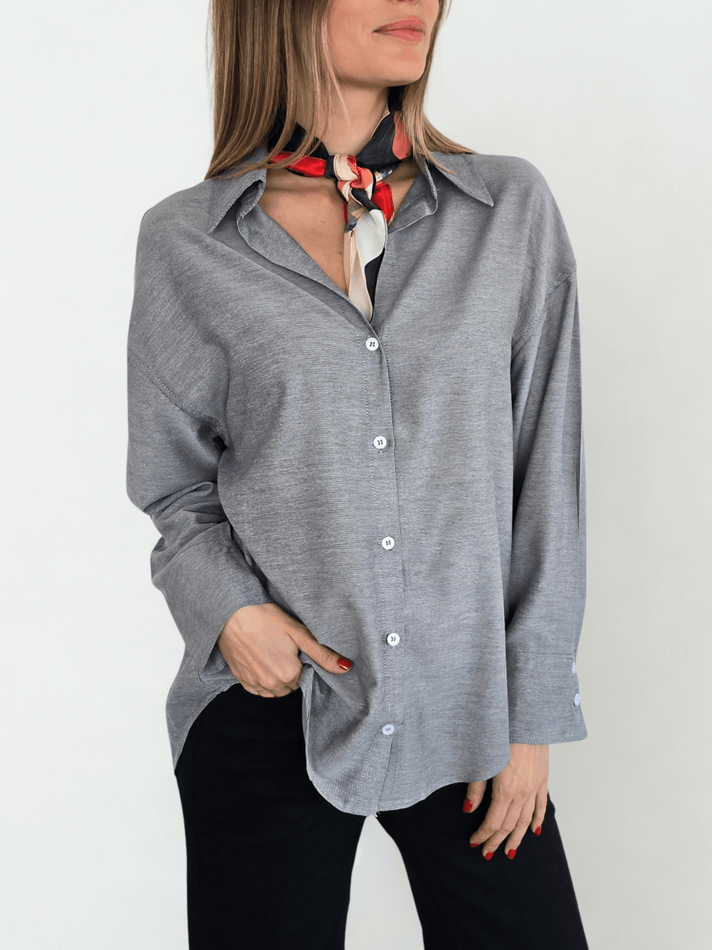 Blusa Escote en V, color Gris