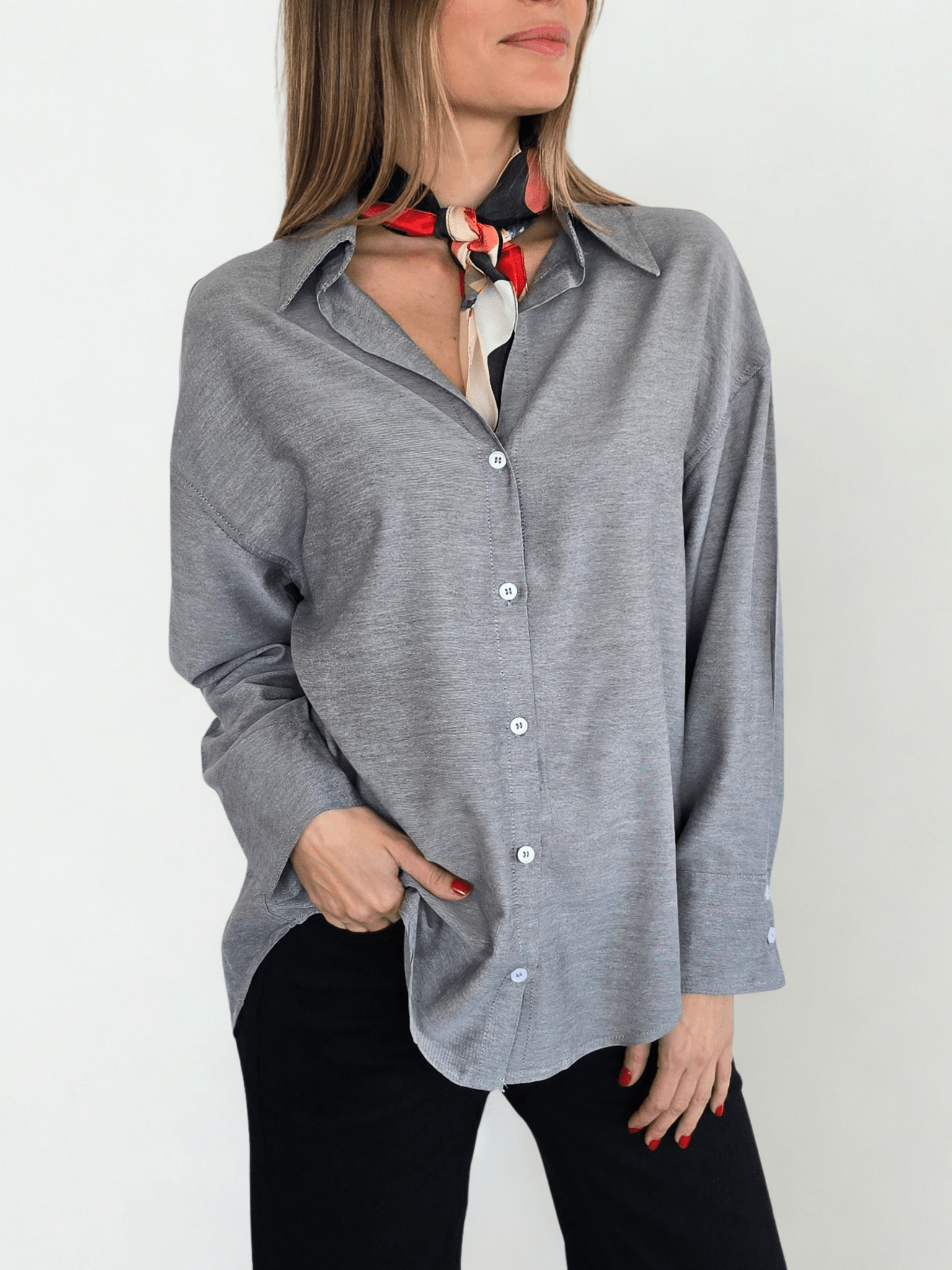 Blusa Escote en V, color Gris