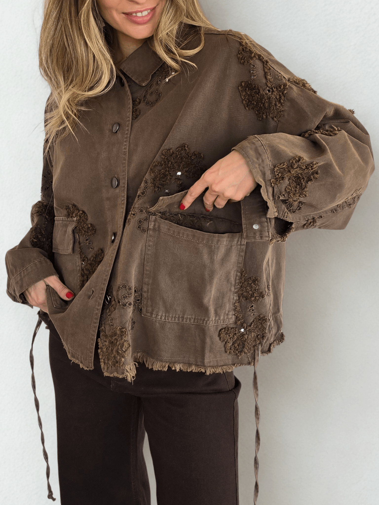 Chaqueta Italiana Bordada, color Chocolate