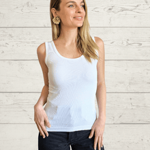 Cargar imagen en el visor de la galería, Polera musculosa, color Blanco
